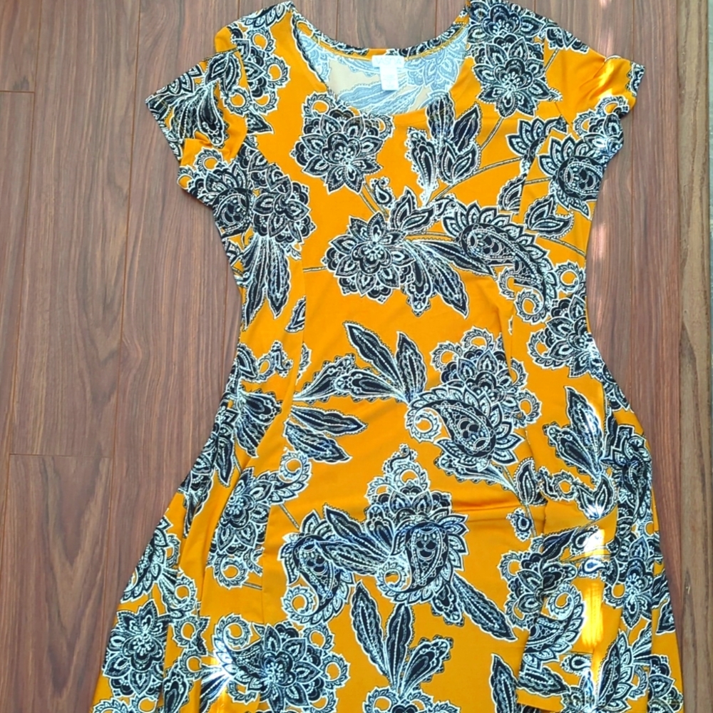 Vasna Size Medium Lightweight Floral Dress